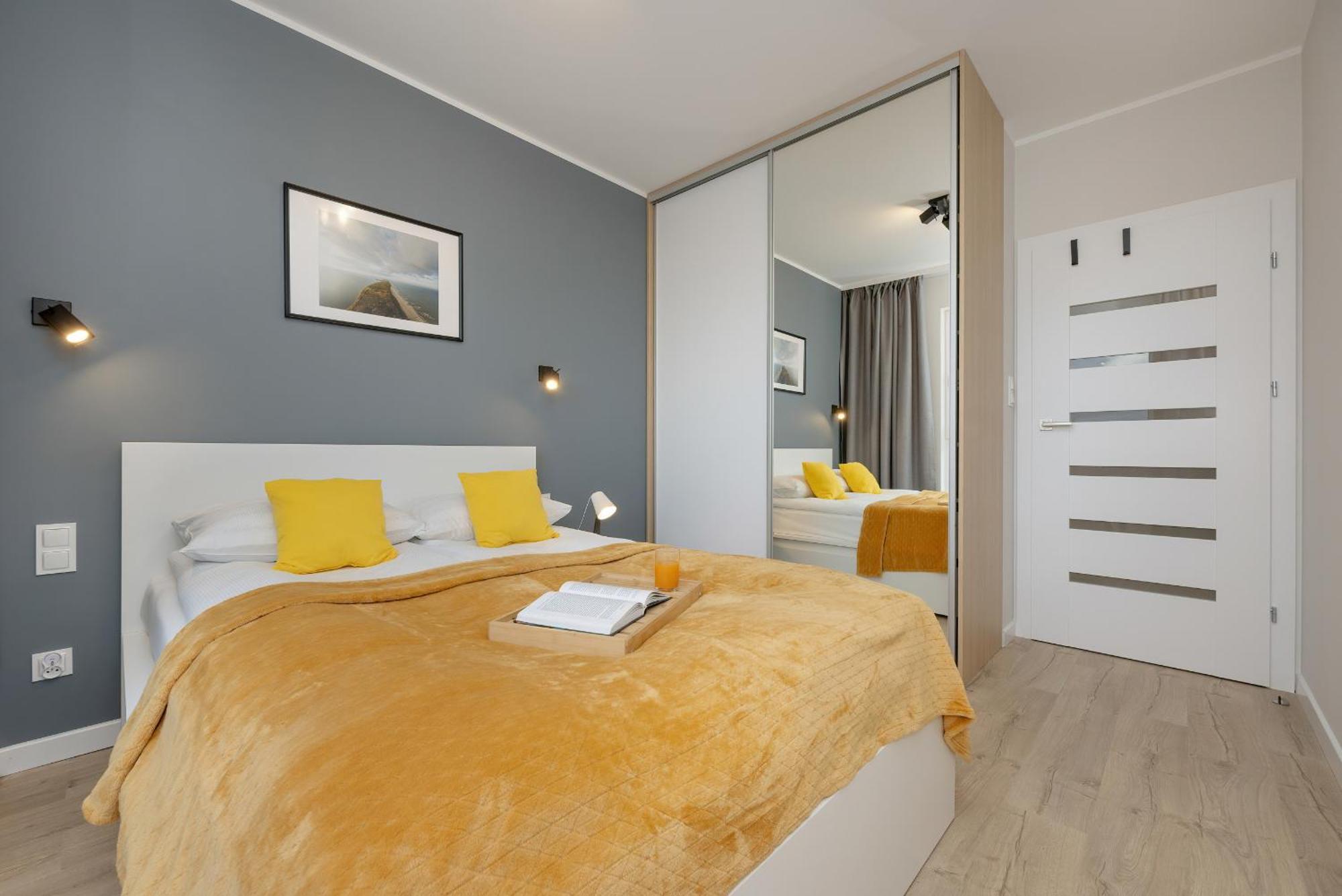 Unique Szczesliwa With Balcony Parking And Ac By Renters Appartamento *