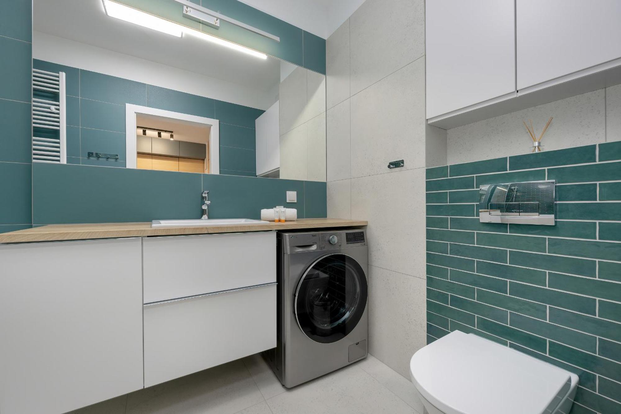 Unique Szczesliwa With Balcony Parking And Ac By Renters Appartamento *