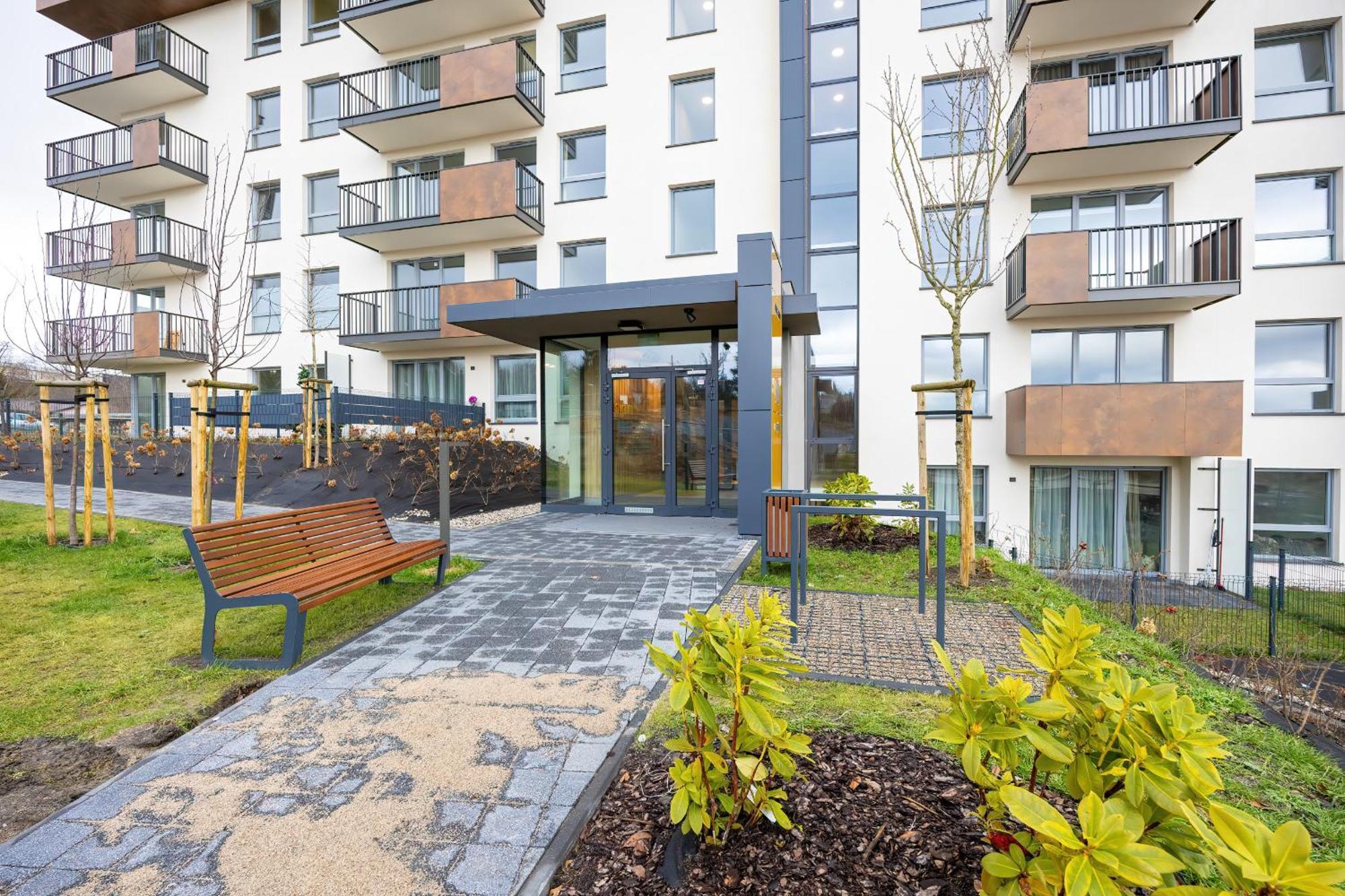 Unique Szczesliwa With Balcony Parking And Ac By Renters Appartamento